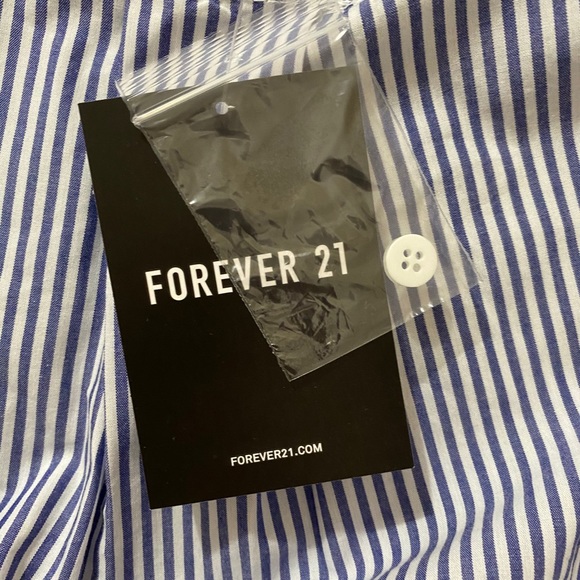 Forever 21 blue striped button down shirt - Picture 5 of 6